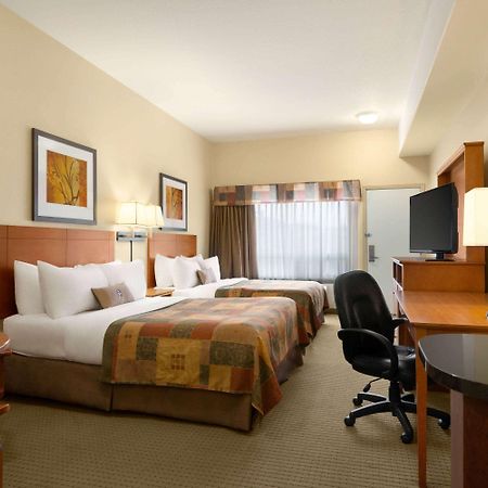 Ramada By Wyndham Drayton Valley Exteriér fotografie