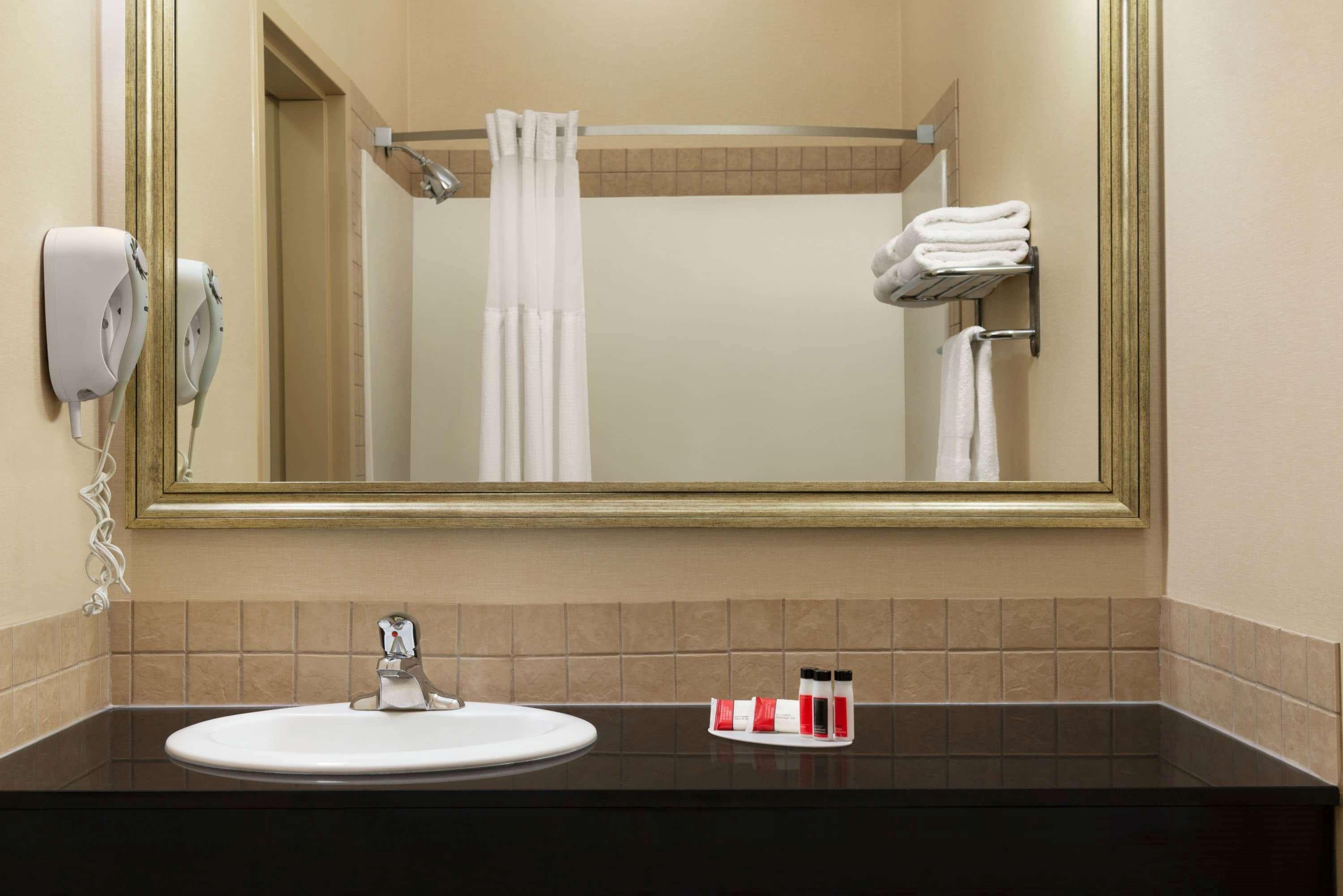 Ramada By Wyndham Drayton Valley Exteriér fotografie