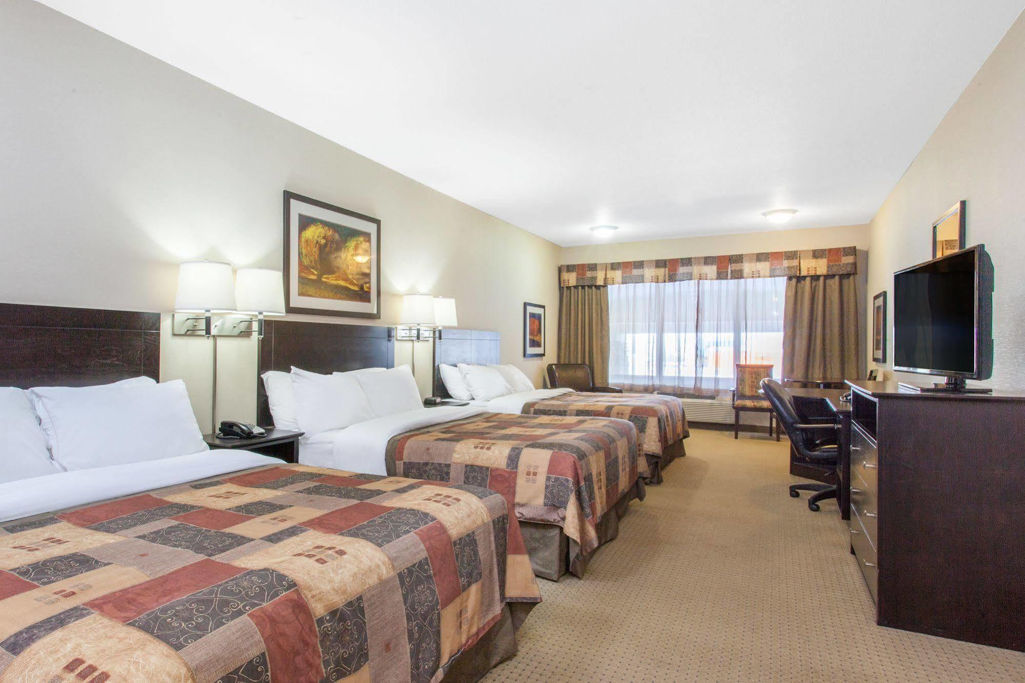 Ramada By Wyndham Drayton Valley Exteriér fotografie