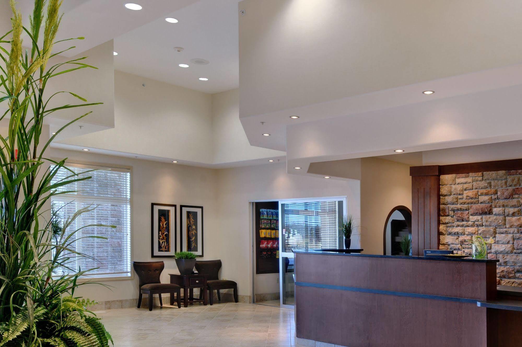 Ramada By Wyndham Drayton Valley Exteriér fotografie